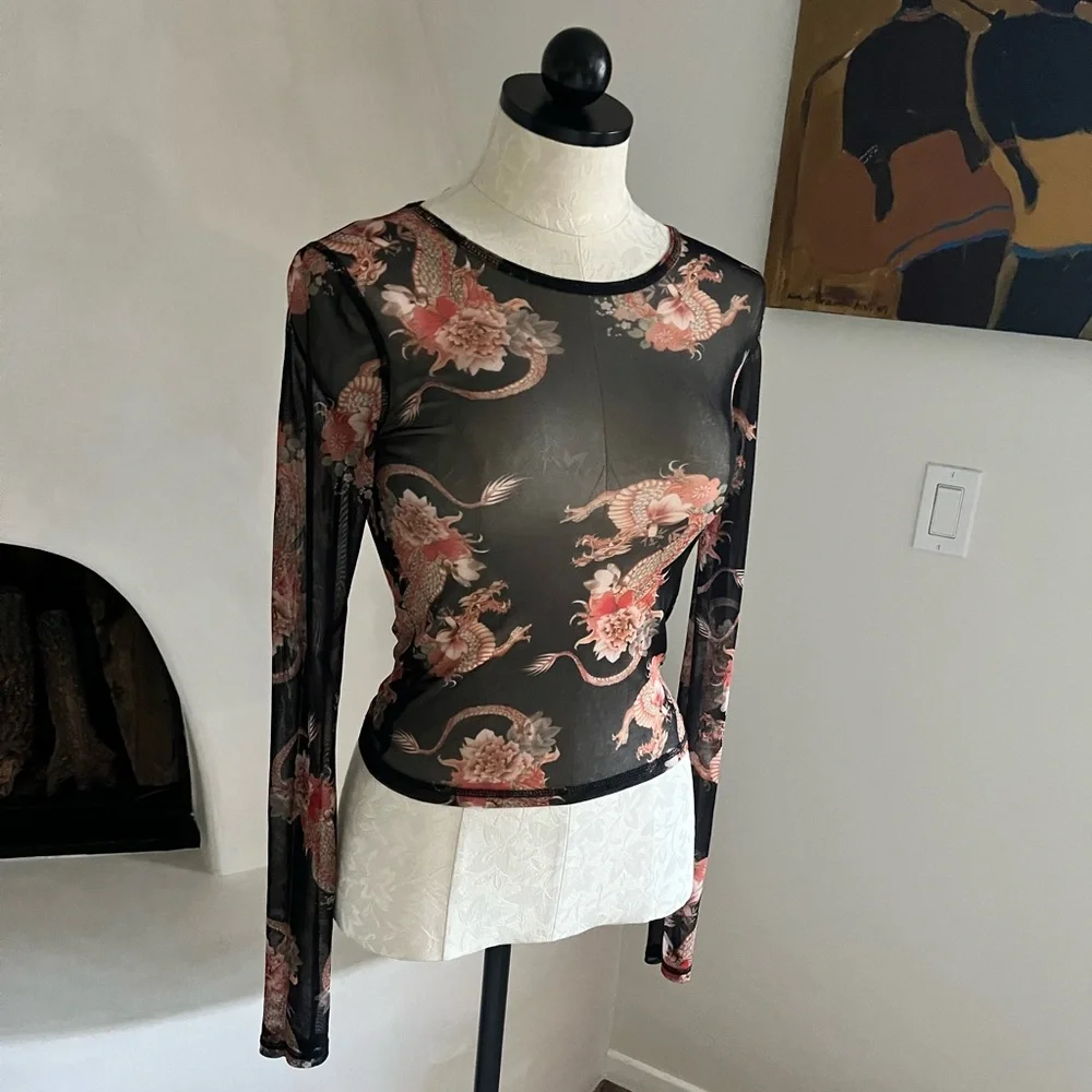 Urban Outfitters Dragon - Picture 2 of 5